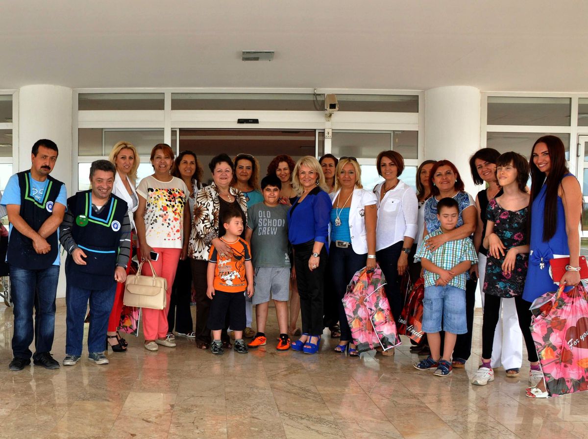 Agider\'den Engelli Rehabilitasyon Merkezine Ziyaret