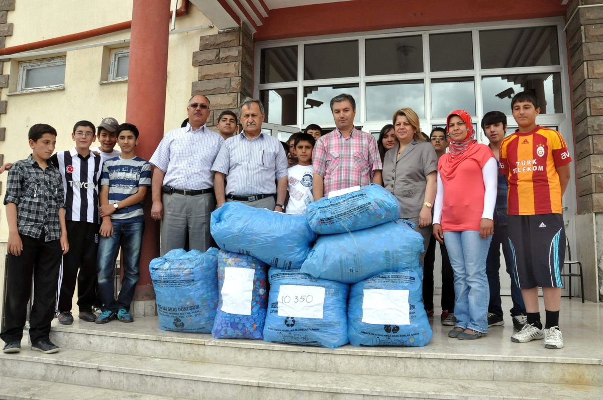Akşehir\'de Engelliler İçin 70 Bin Kapak