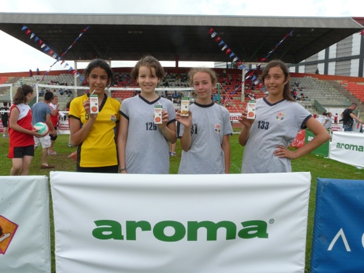 Aroma\'dan Türkiye Mini Voleybol Şenliği\'ne Destek