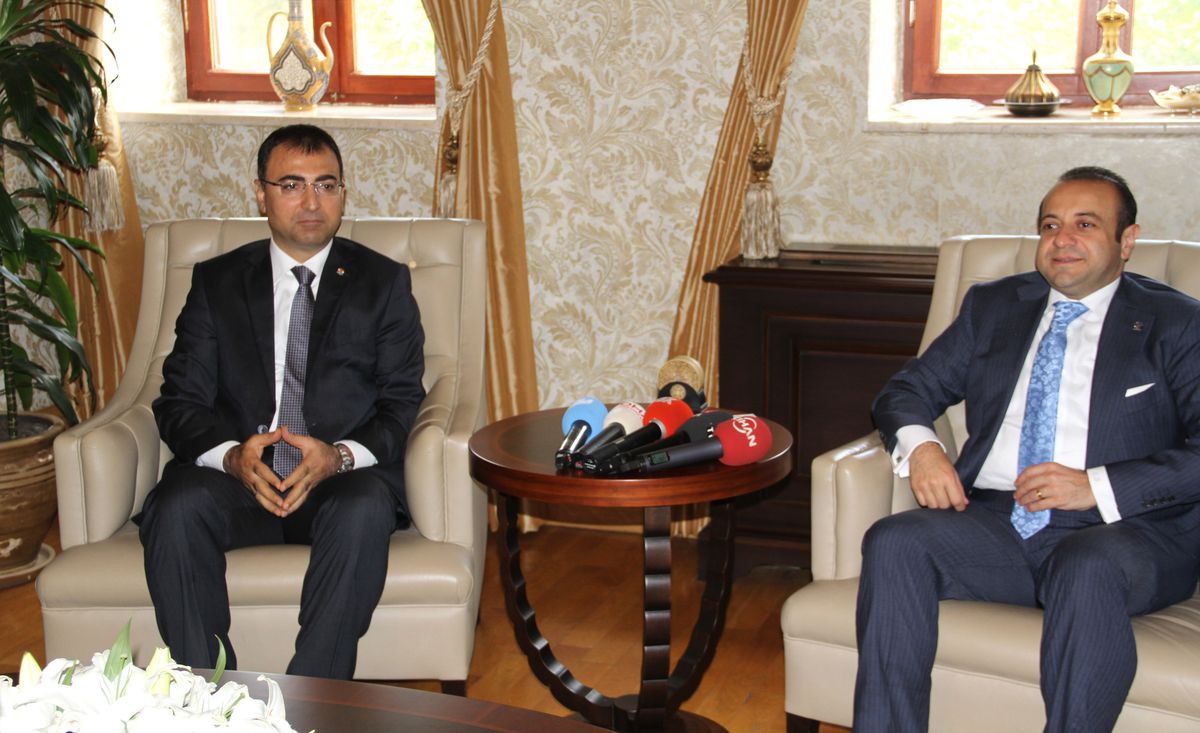 Bakan Bağış, İzmir Valisi Toprak ile Görüştü