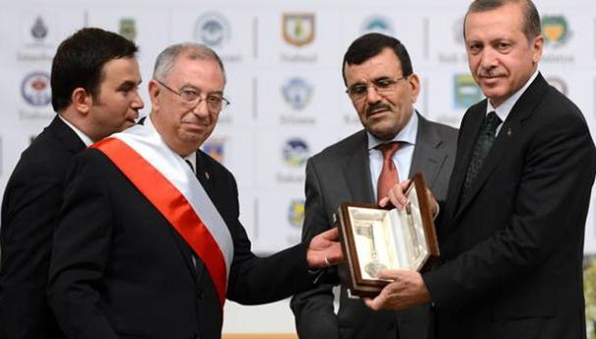 Başbakan Erdoğan\'a Tunus\'un Anahtarı Verildi