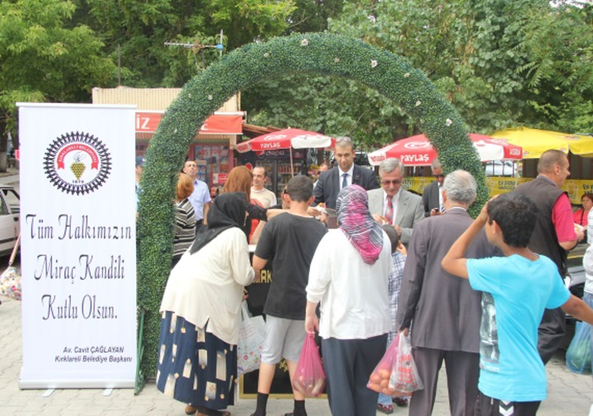 Belediye Başkanlığı, Vatandaşlara Kandil Simidi Dağıttı