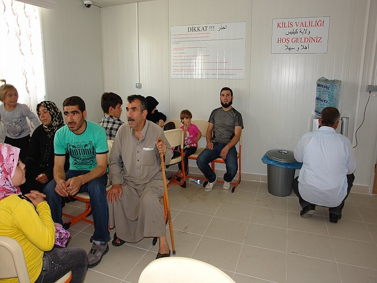 Beşiriye Konteyner Kentine Suriyeliler\'in Yerleştirilmesine Başlandı