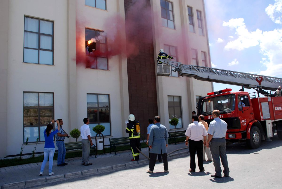 Besni Devlet Hastanesinde Yangın Tatbikatı