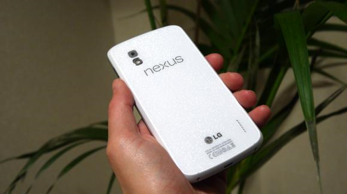 Beyaz Nexus 4\'te ilk sorun!