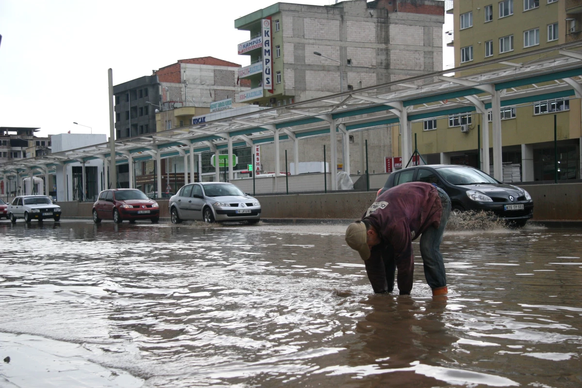Bursa\'da Dolu ve Sel Felaketi Ucuz Atlatıldı
