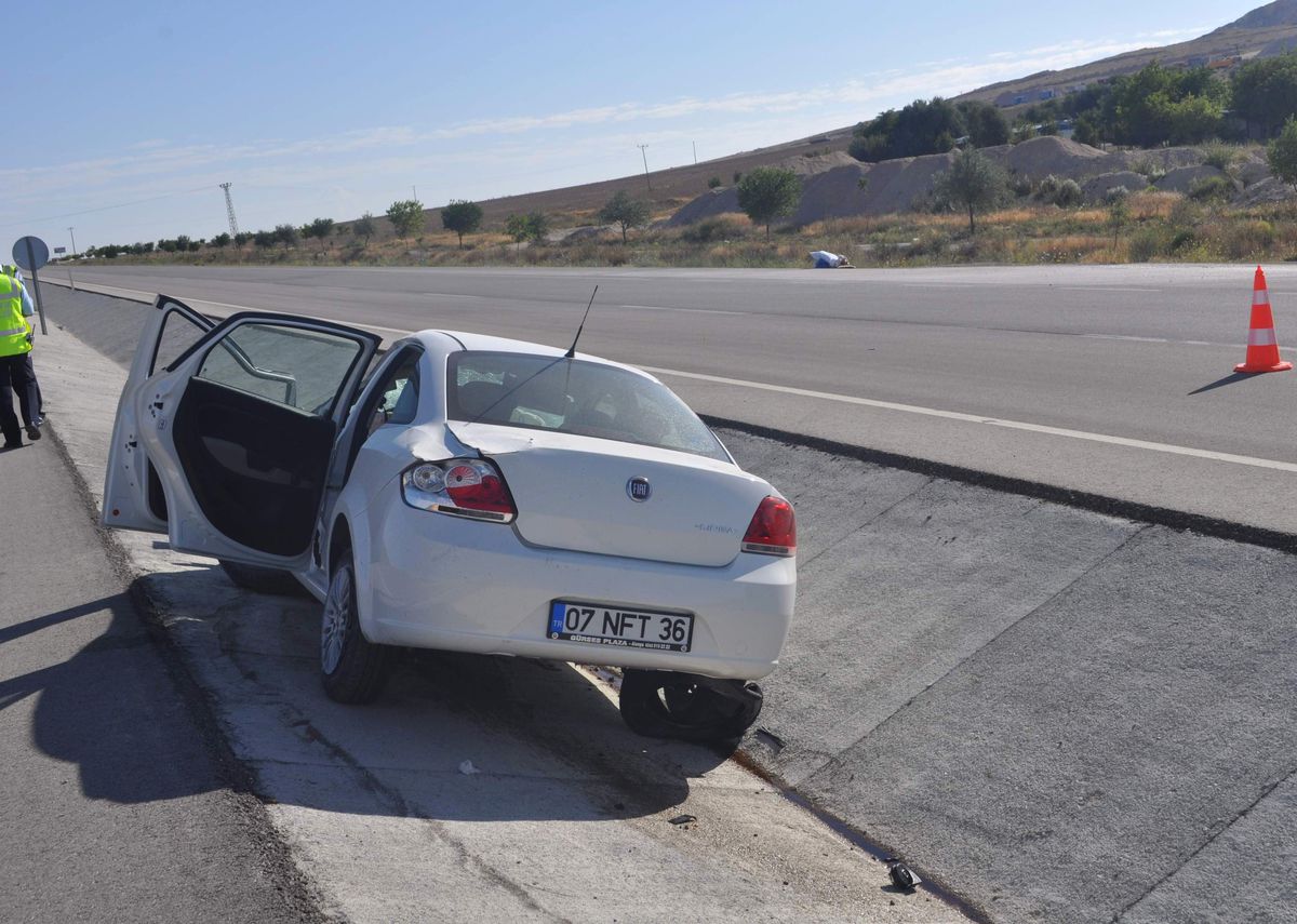 Cihanbeyli\'de Trafik Kazası: 2 Yaralı