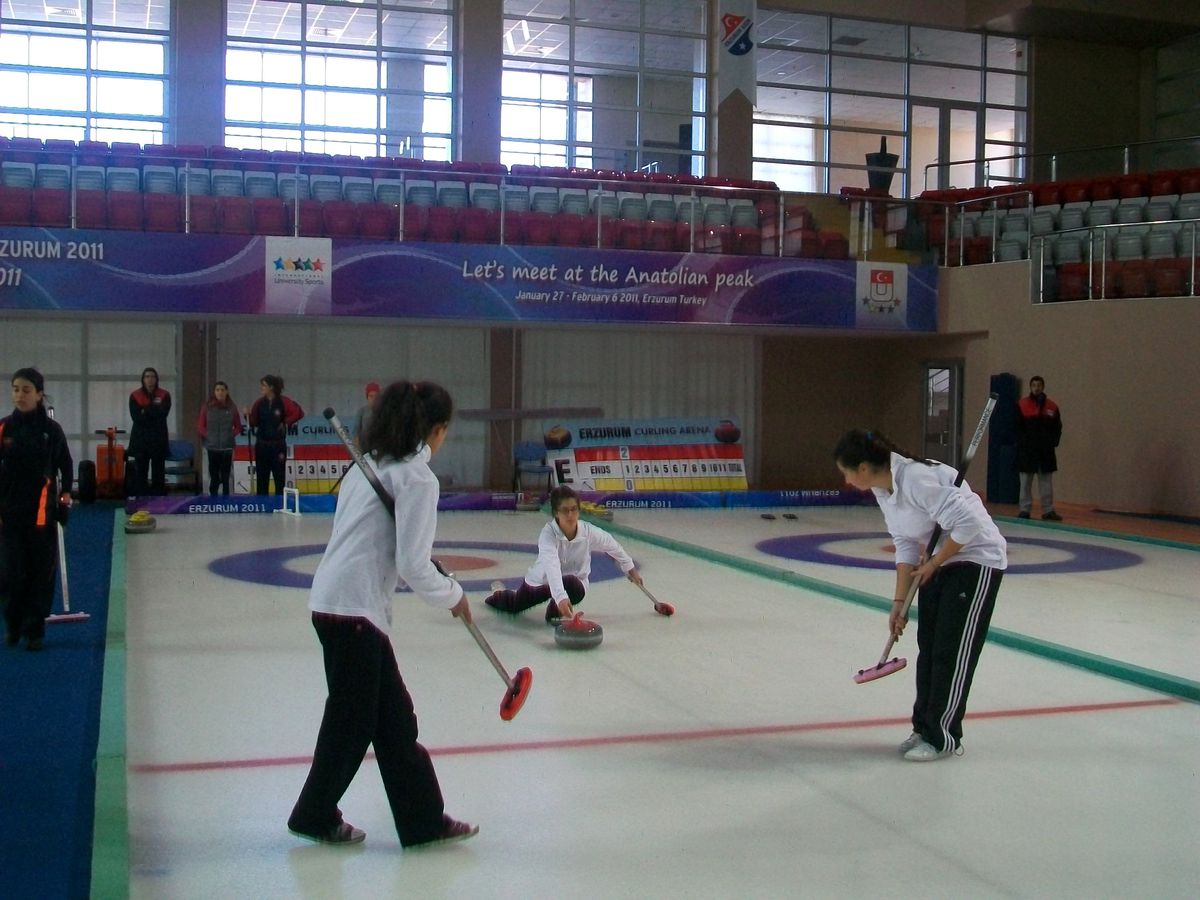 Curling\'te 1. Lige Çıkan Takımlar Belli Oldu