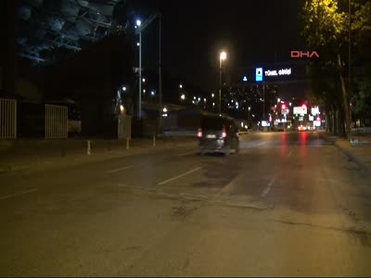 Dolmabahçe\'de Sakin Gece Hasan Yıldırım / İstanbul Dha Dolmabahçe, Gezi Parkı Olaylarının Başladığı...