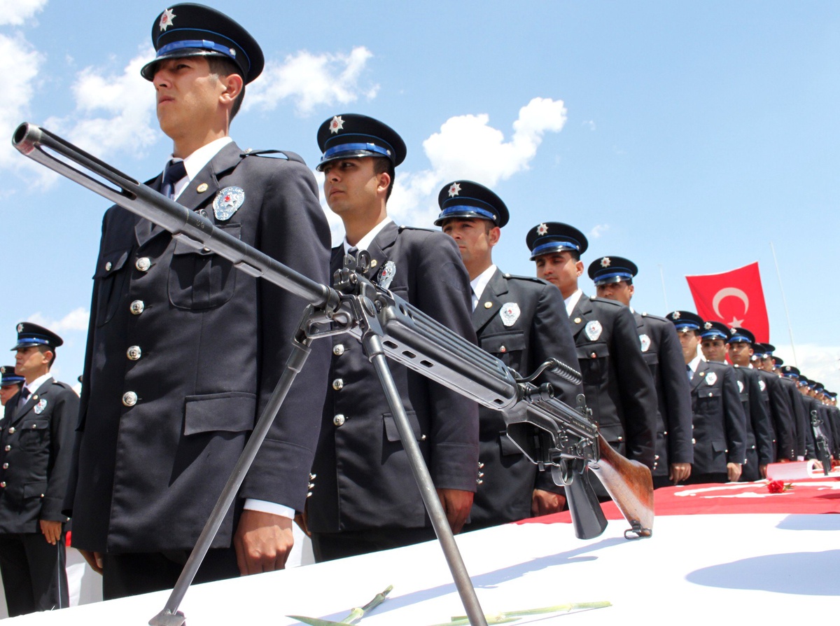 Emniyet Teşkilatına 371 Taze Kan