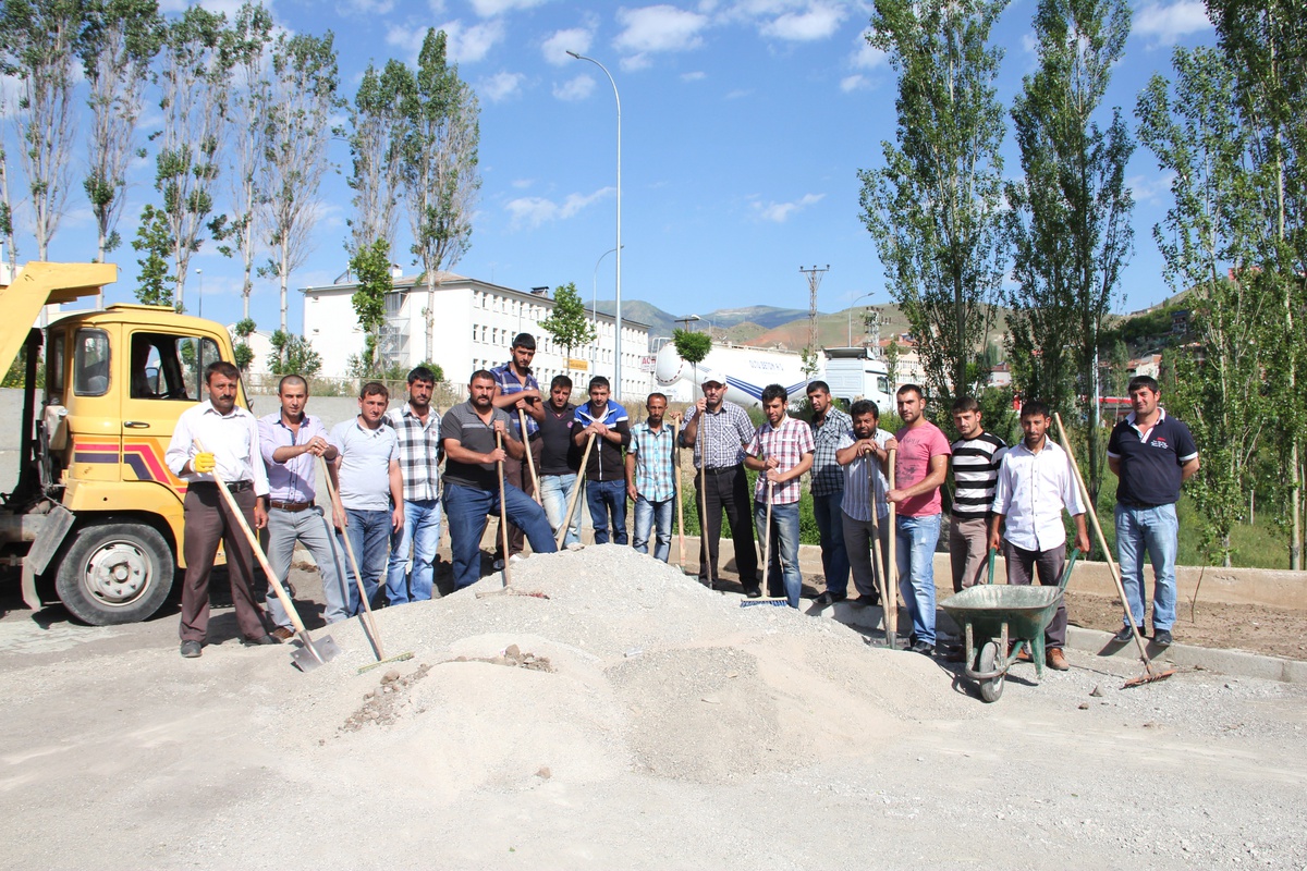 Geçici İşçiler Müjdeli Haber Bekliyor