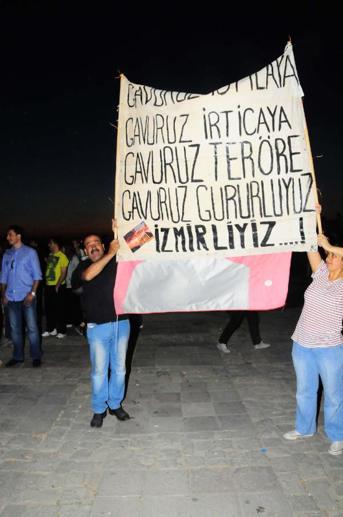 İzmir\'de Direniş Çadırları Kuruldu (2)