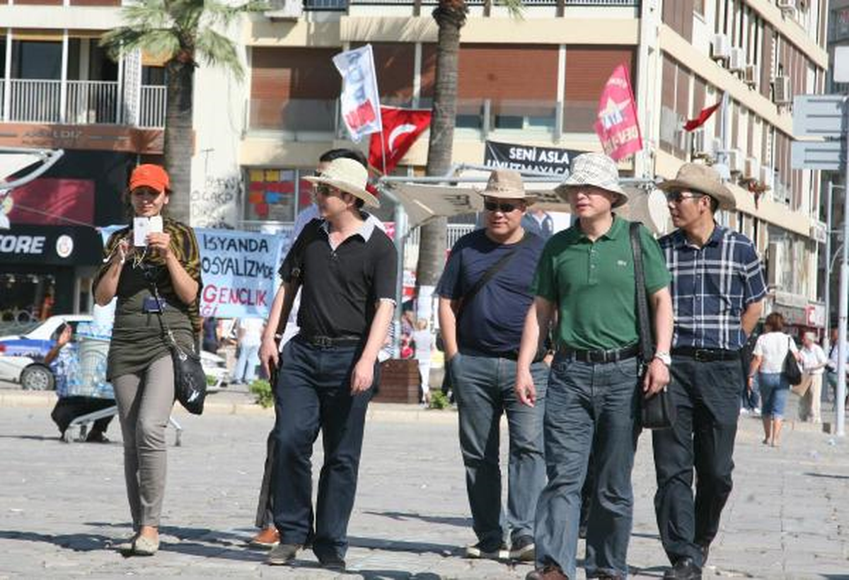 İzmir\'de Direniş Çadırları Kuruldu