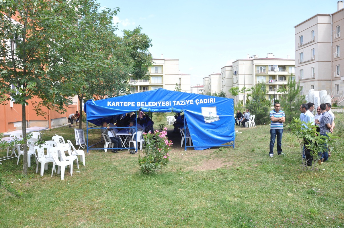 Kartepe Belediyesi\'nden Taziye Çadırı