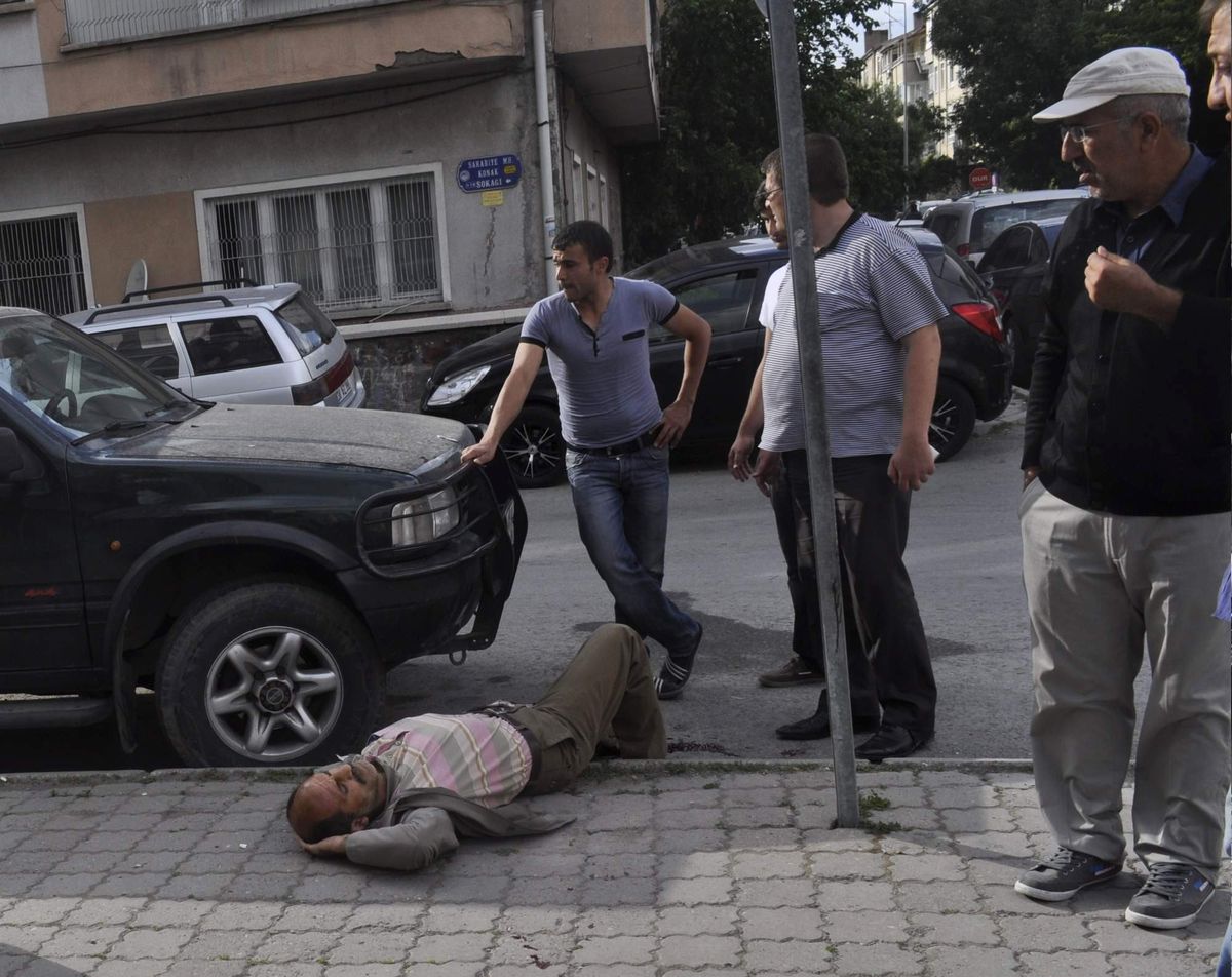 Kavga Ettiği Erkek Arkadaşını Bıçakla Yaraladı