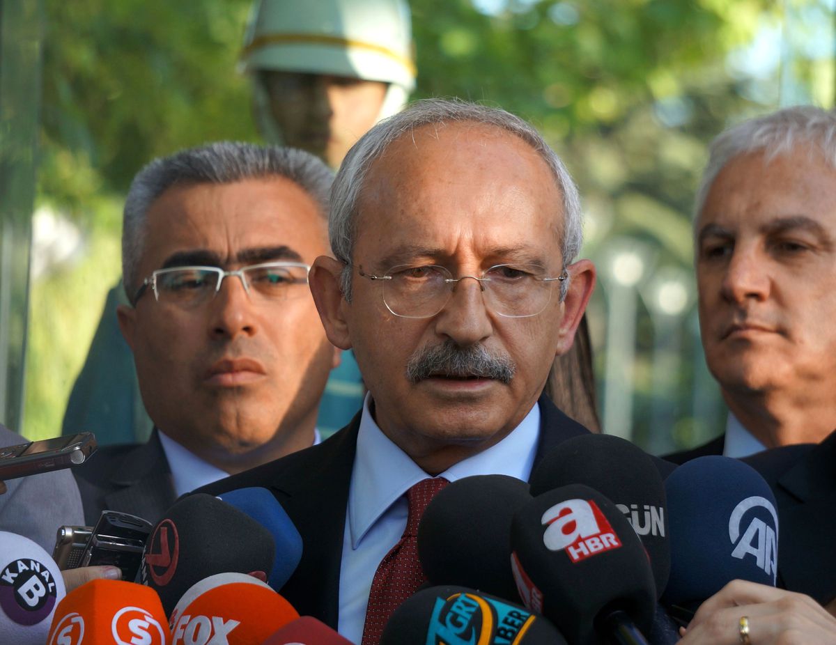 Kılıçdaroğlu, Vefat Eden CHP Eski Milletvekili Tığlı\'nın Ailesine Başsağlığı Diledi