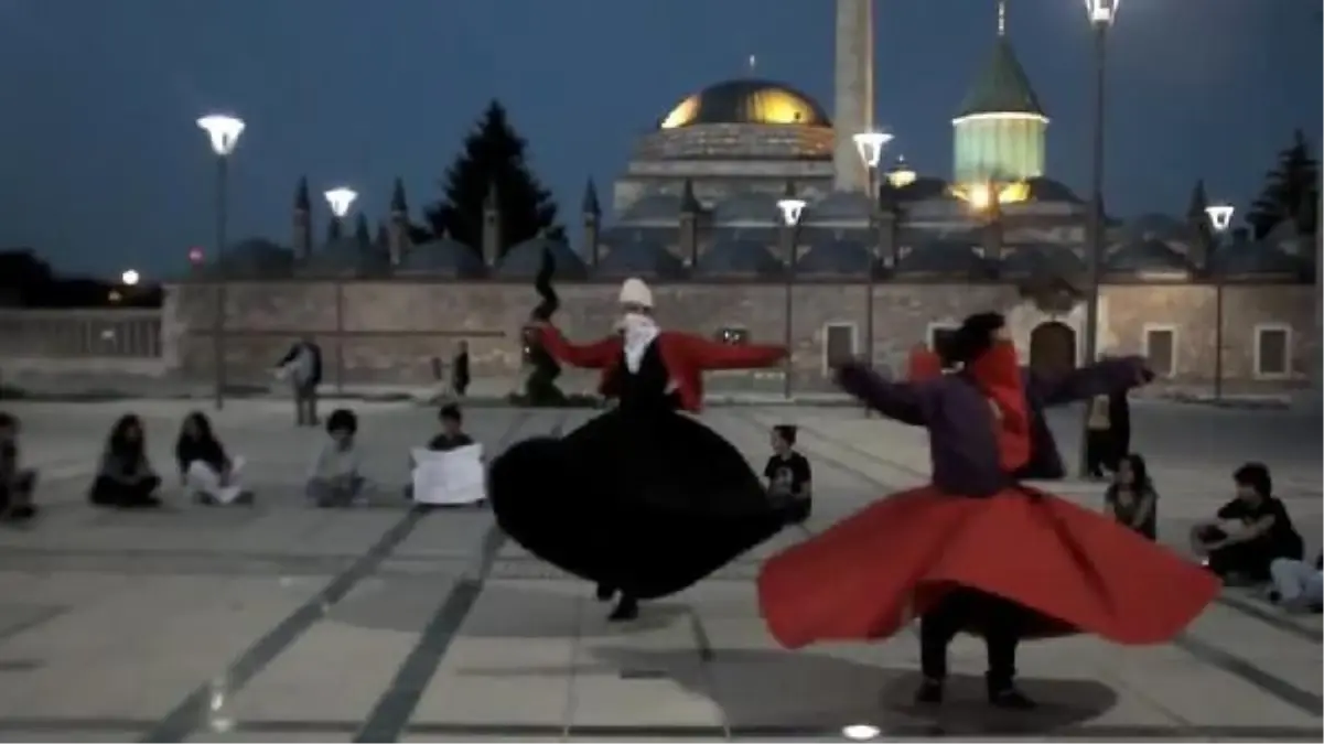 Mevlana Müzesi Önünde Sema Gösterili, Gezi Parkı Protestosu