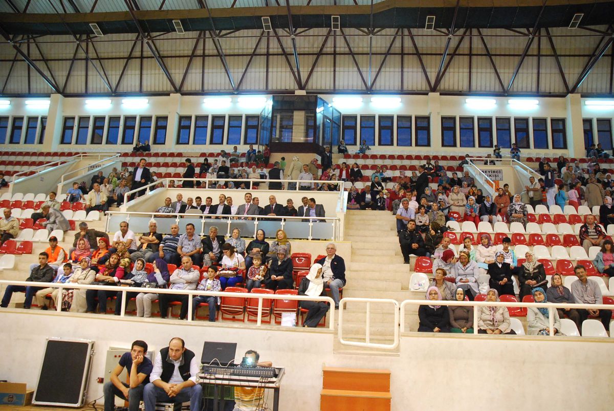 Mirac Kandili Programı İlgi Gördü