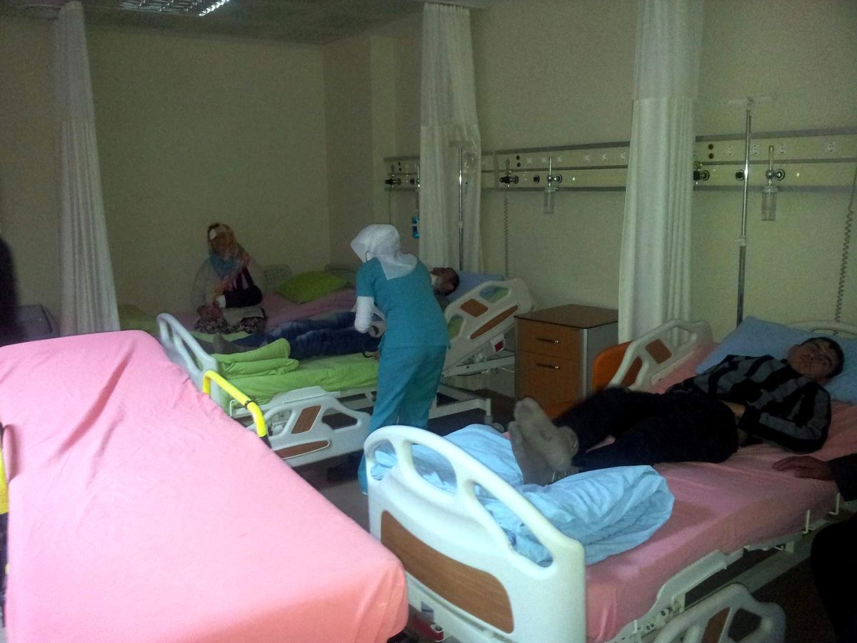 Orhaneli\'de Yolcu Otobüsü ile Kamyon Çarpıştı: 9 Yaralı