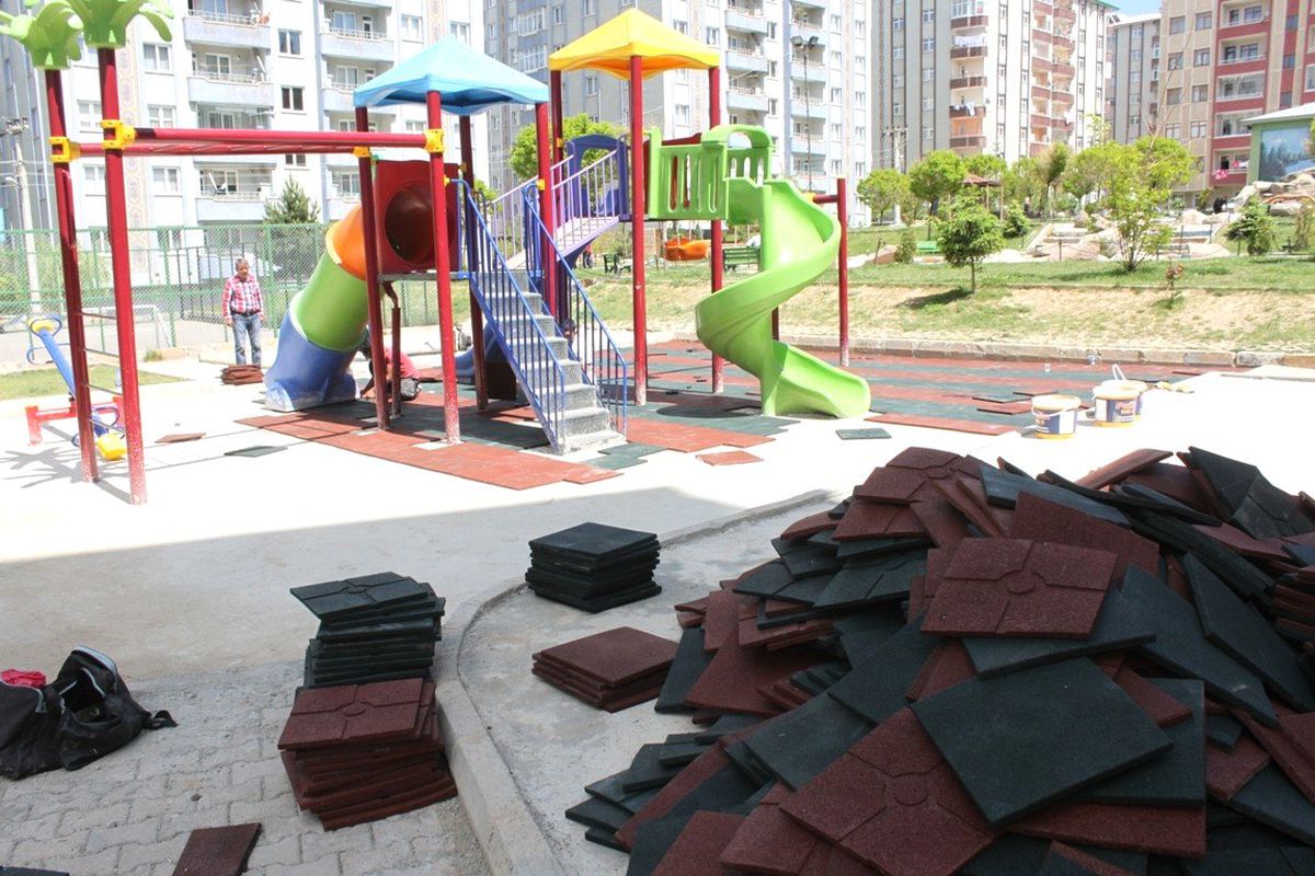 Palandöken Belediyesi İlçedeki Mevcut Parkları Revize Ediyor