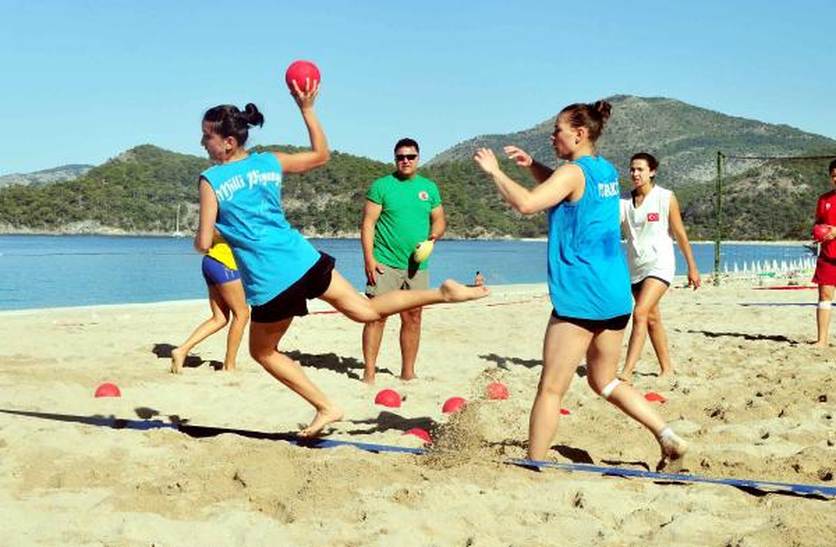 Plaj Hentbol Milli Takımları Fethiye\'de Kampa Girdi