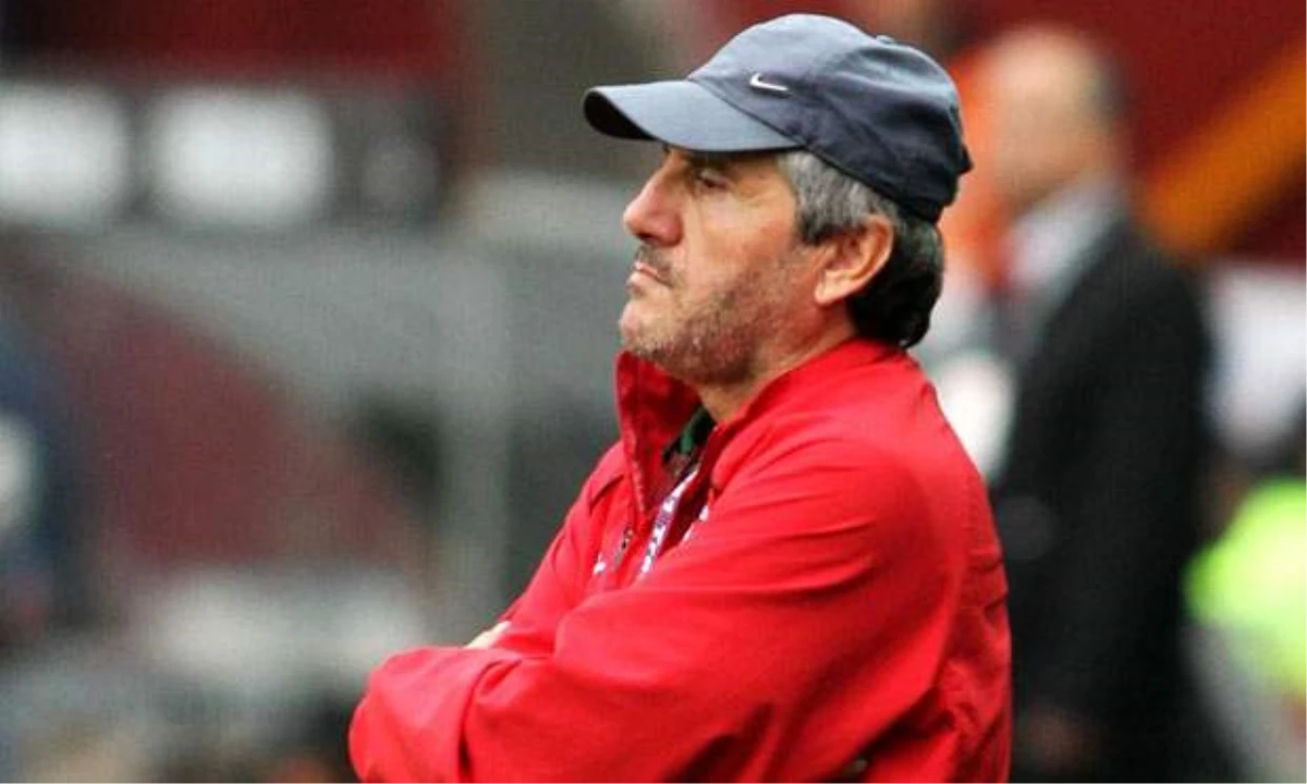 Trabzonspor Teknik Direktörü Akçay: "Gençlere İnanıyorum"