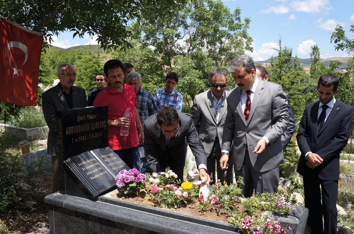 Abdurrahim Karakoç Dualarla Anıldı