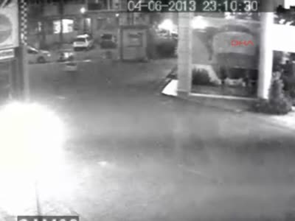 Eli Sopalı Siviller Güvenlik Kamerasında