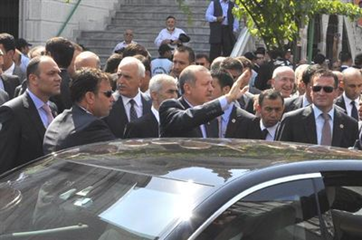 Başbakan Erdoğan Cuma Namazını Üsküdar\'da Kıldı