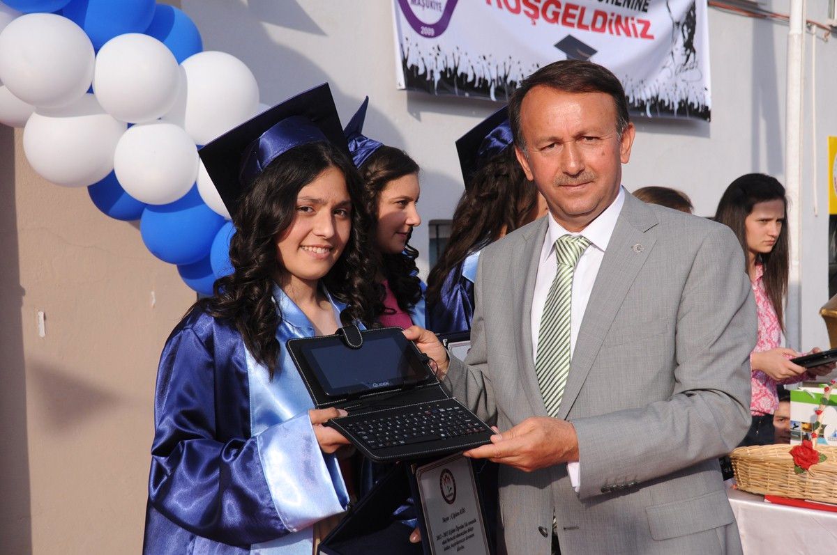 Başkan Karabalık\'tan Başarılı Öğrencilere Ödül