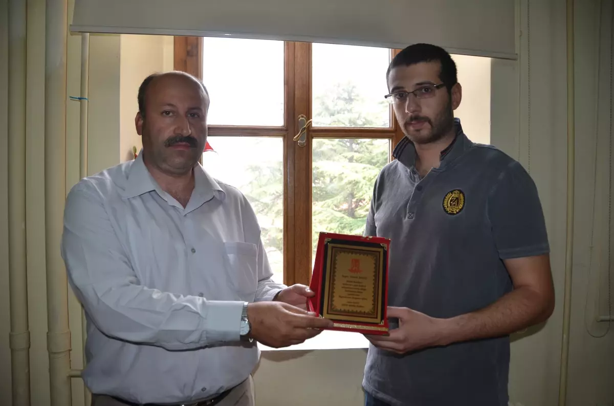 Bilecik Belediyesi Mehteran Takımına Plaket