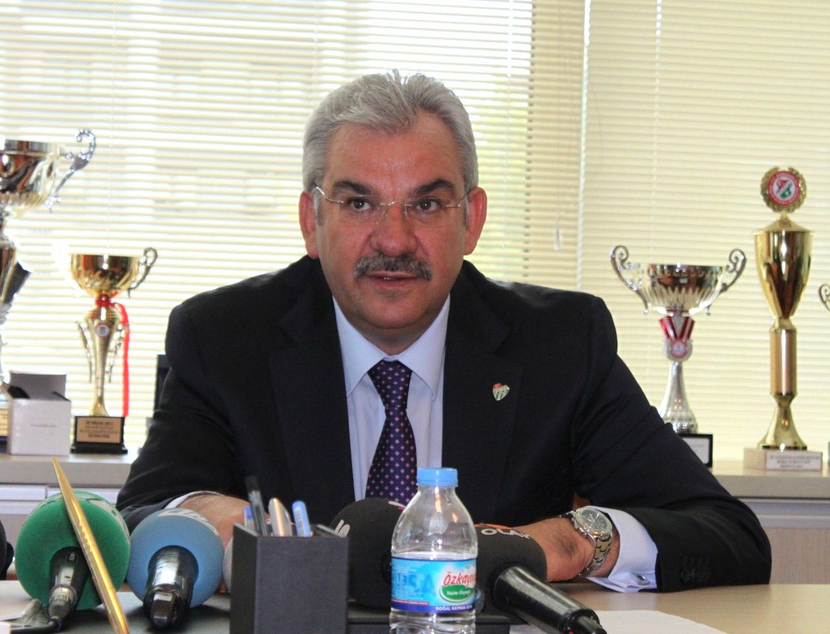 Bursaspor\'da Recep Bölükbaşı Adaylıktan Çekildi