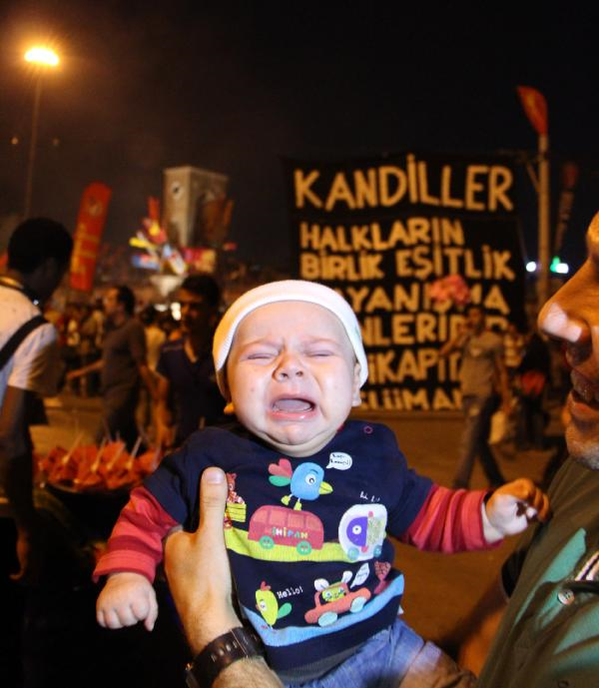 Direnişin Bebekleri Taksim Meydanı\'nda