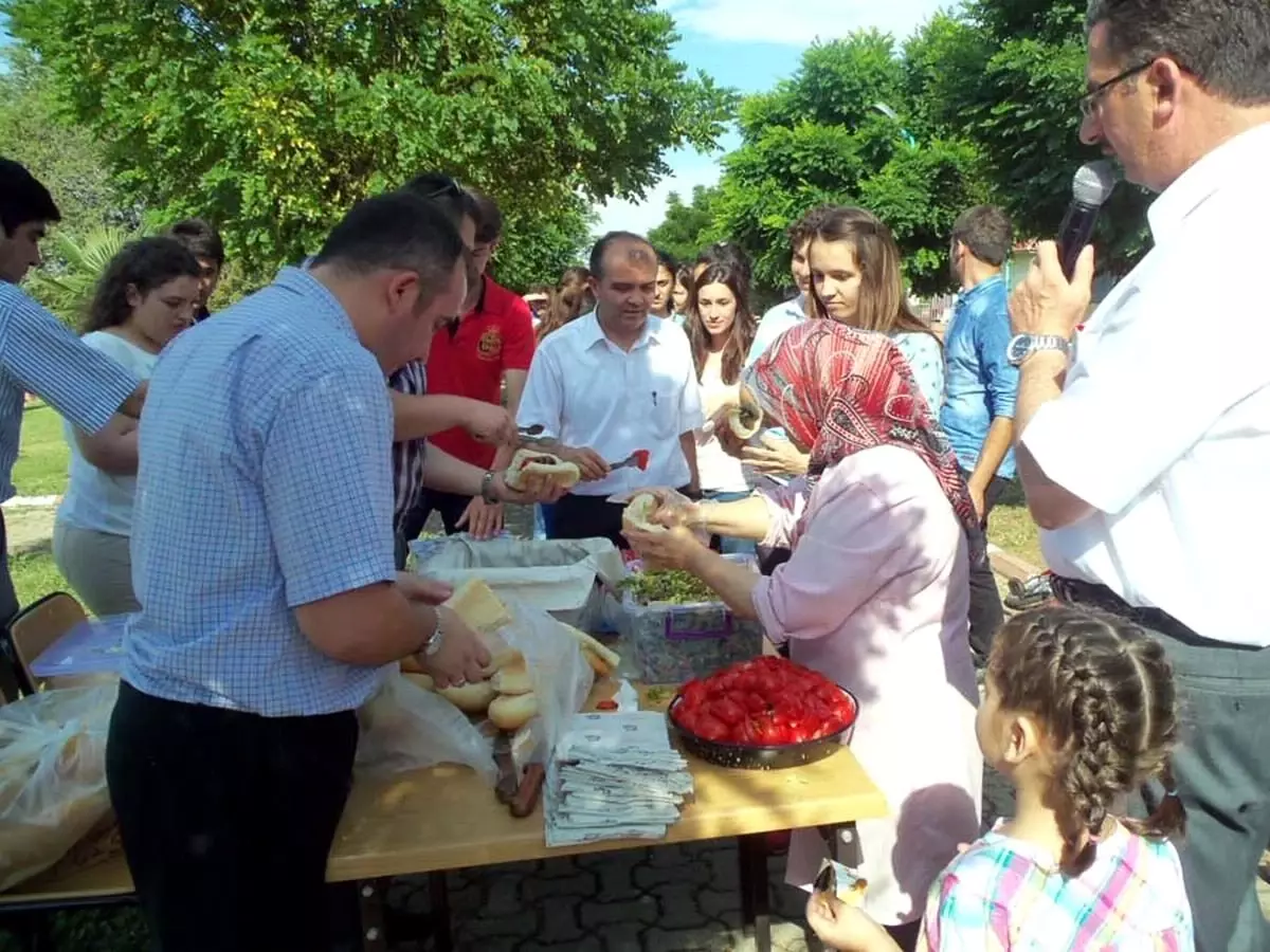 Gönen Anadolu Lisesi\'nde Mangal Partisi