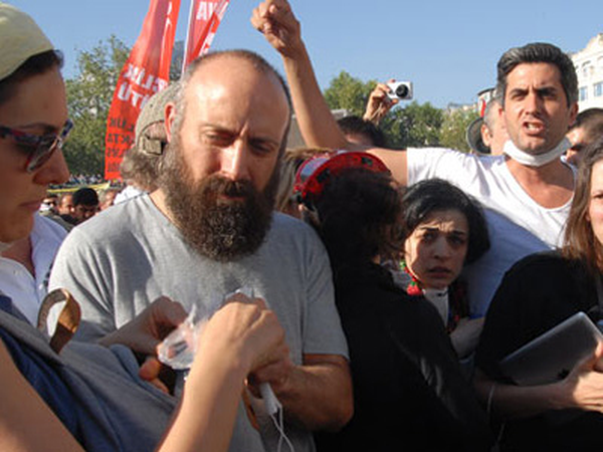 Halit Ergenç: Hükümete Karşı Değilim Ama...