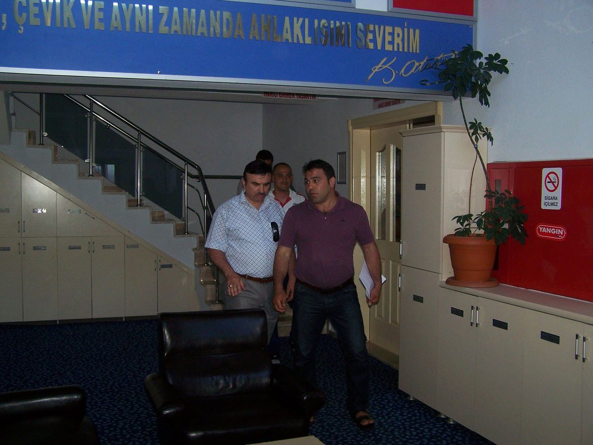 Hamza Yerlikaya Korkuteli\'de Öğrencilerle Bir Araya Geldi