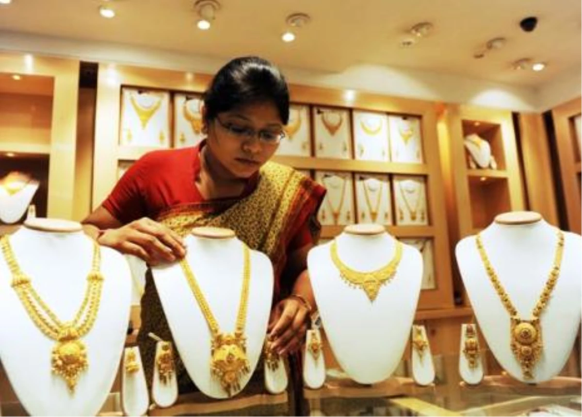 Hindistan Altın Vergisini Artırdı