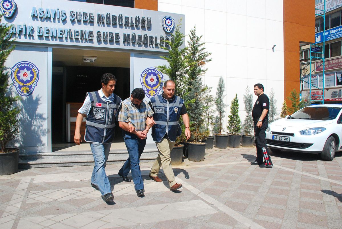 Hırsızlık Çetesi Gasp Yapınca Yakalandı