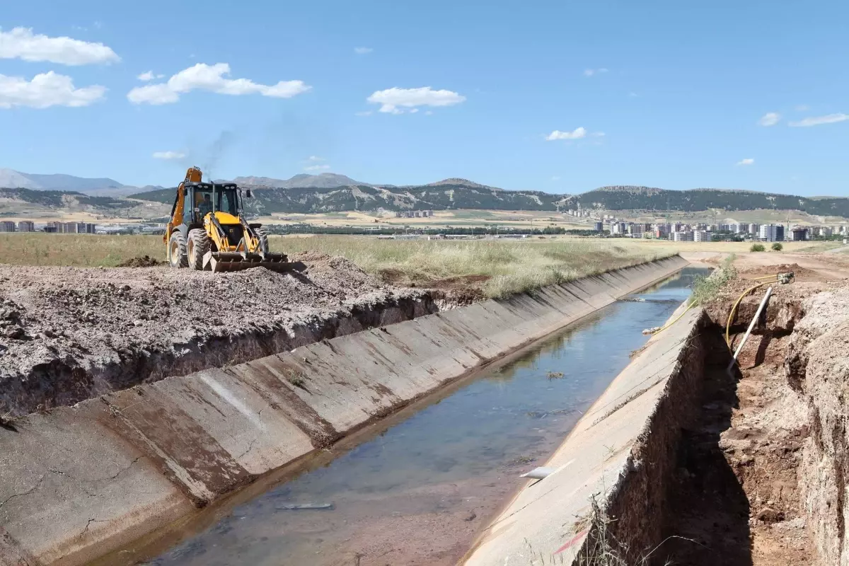 Kanal Üstü Köprü İnşaatına Başlanıldı