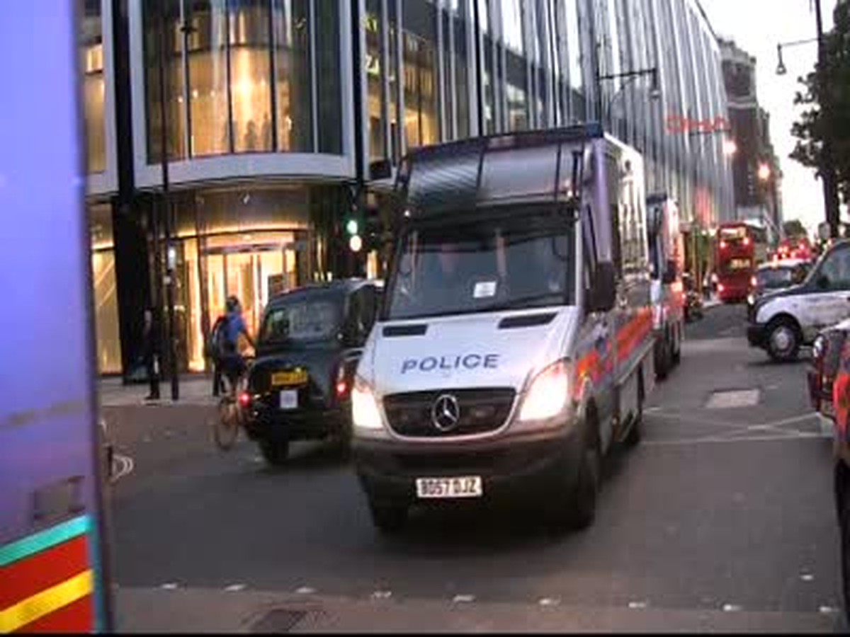 Londra\'da Silahlı ve Baltalı Soygun Girişimi