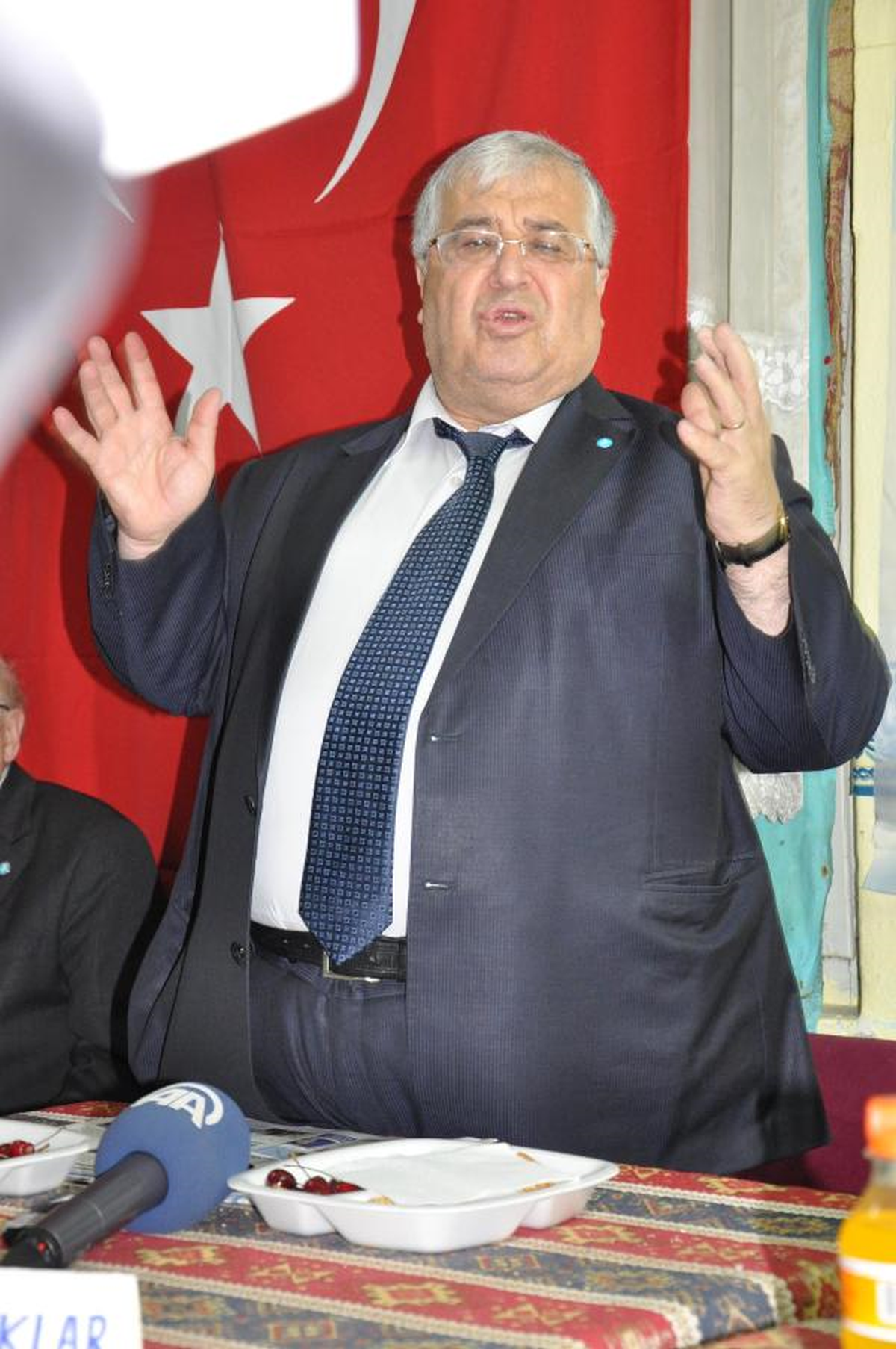 "Gezi Parkı, Halkın Baskılara Başkaldırısı"