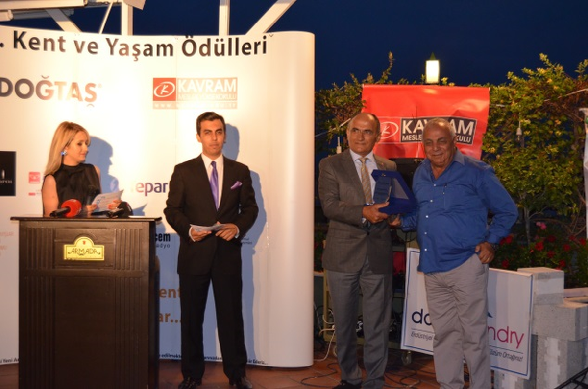Muratbey\'e"İnovasyon Ödülü"