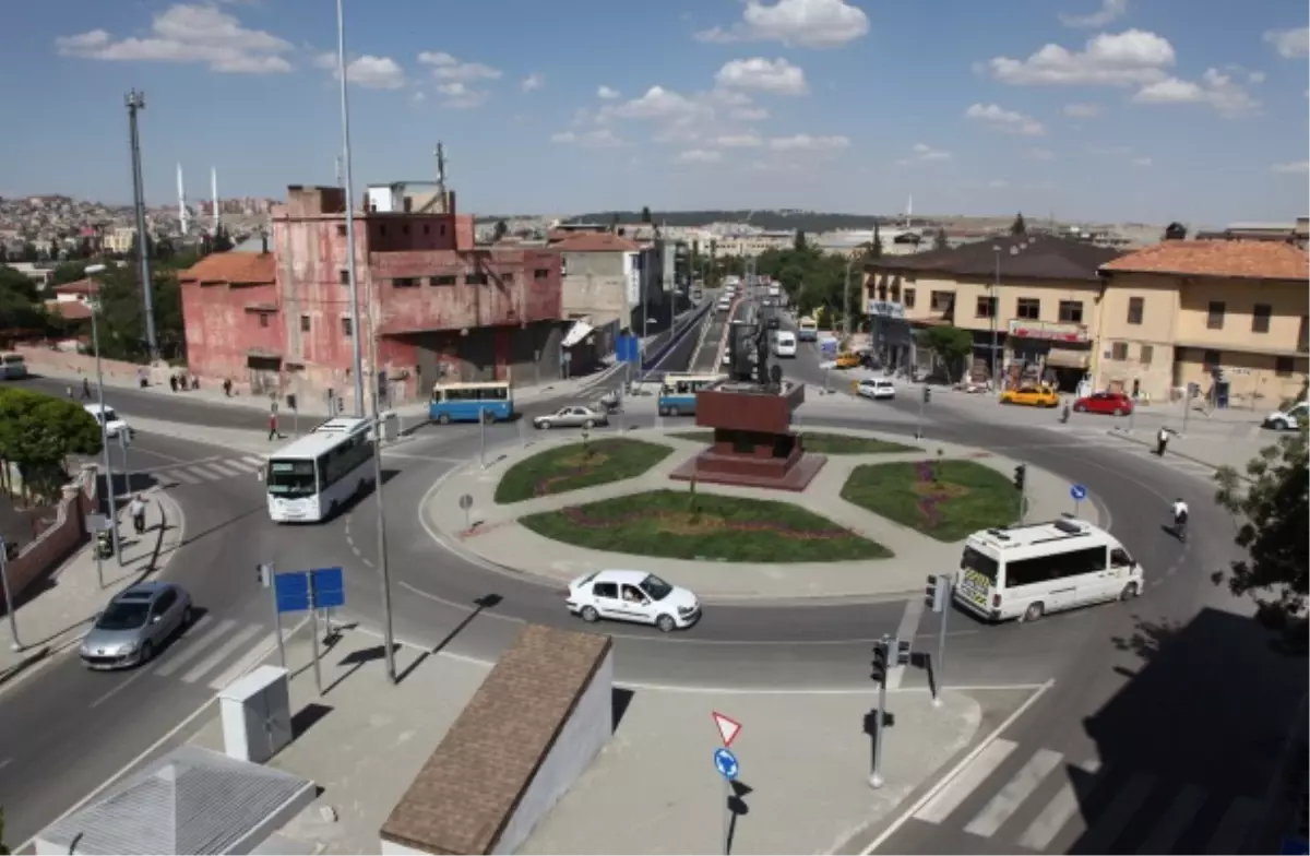 Şehreküstü Köprülü Kavşağı Trafiğe Açıldı