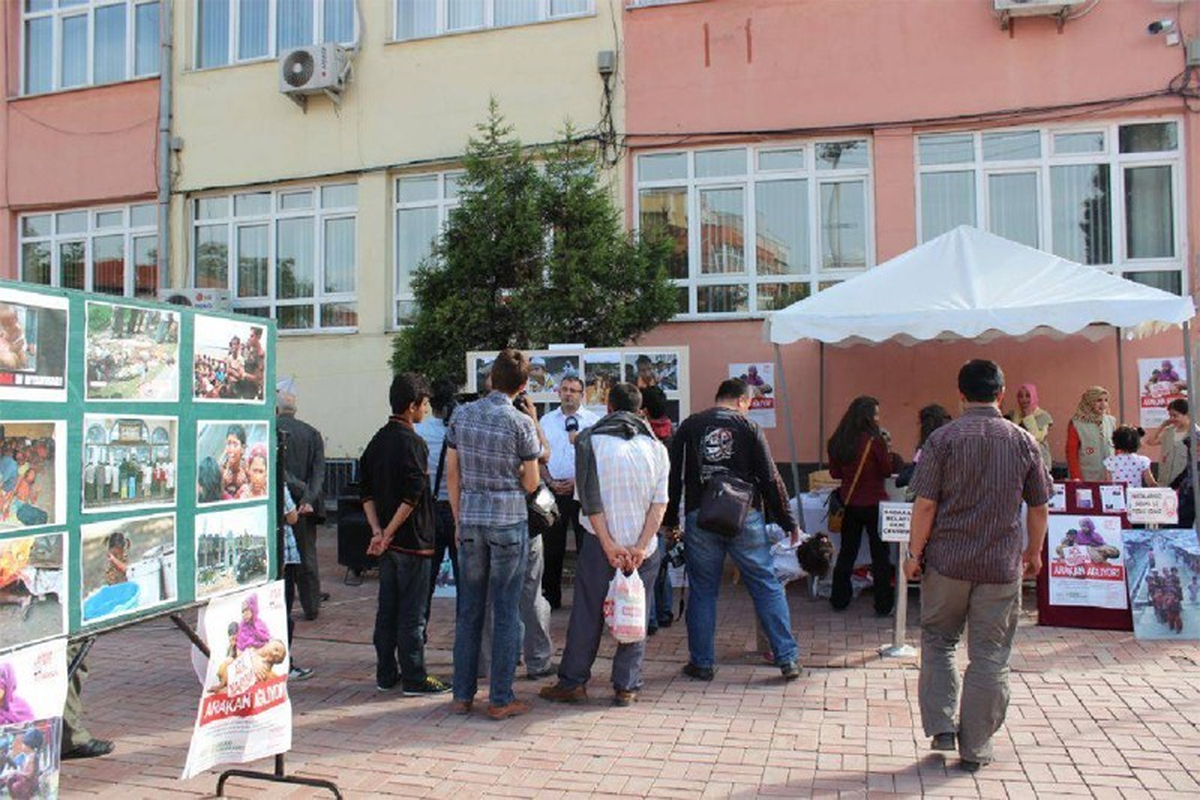 Yardımlar Arakan\'a Gönderildi