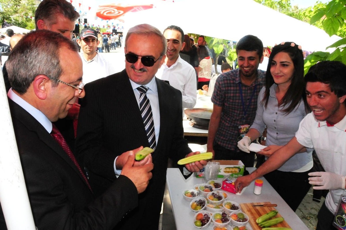 Yyü Ziraat Fakültesi Başak Bayramı Şenliği Başladı