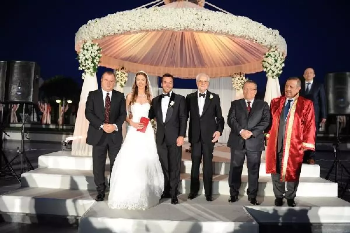 Abdurrahim Albayrak\'ın Oğlu Dünyaevine Girdi