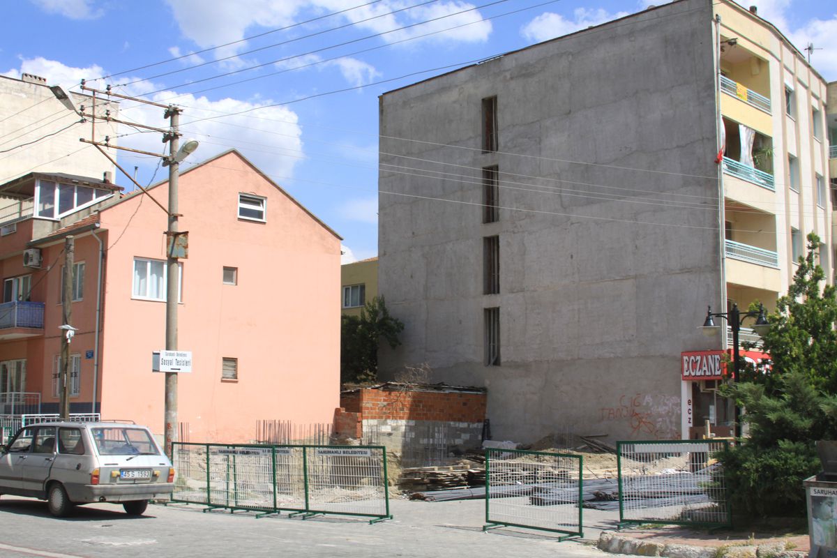 Belediye 4 Katlı Apartman Yapıyor