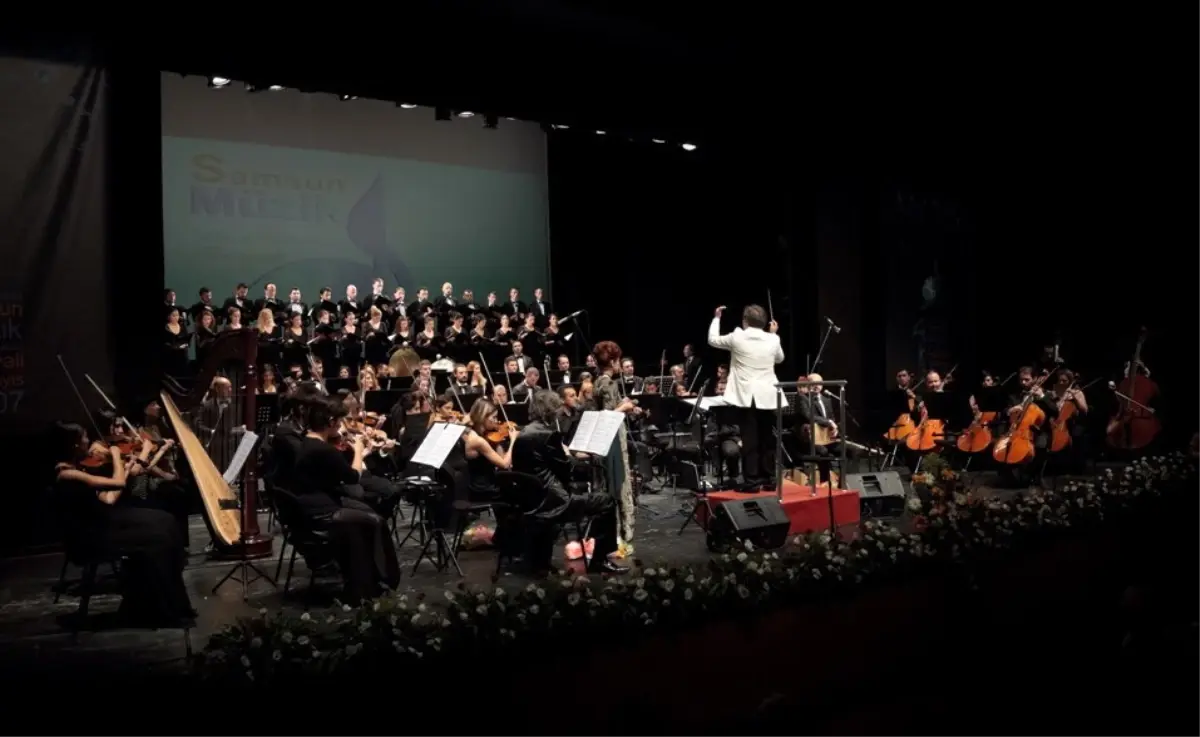 Festival, "Aşık Veysel Oratoryosu" ile Veda Etti