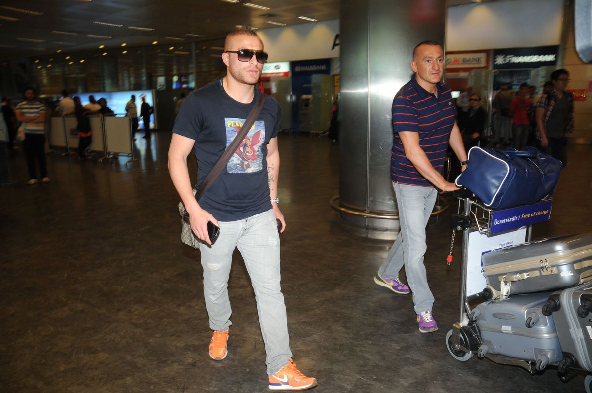 Gökhan Töre, İstanbul\'da