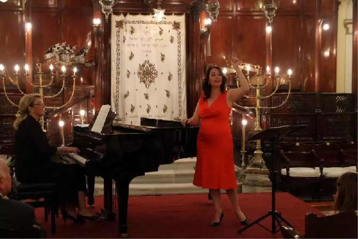 İzmir\'den Barış Mesajları